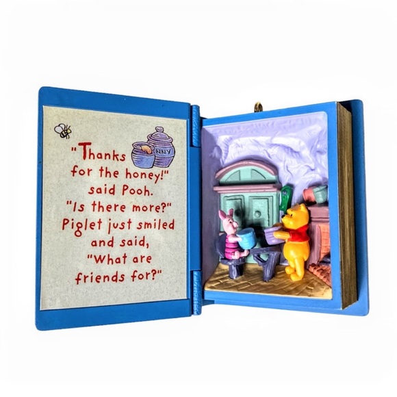 Hallmark Keepsake Ornament - A Visit From Piglet Winnie The Pooh Book Series #1 - Picture 4 of 12